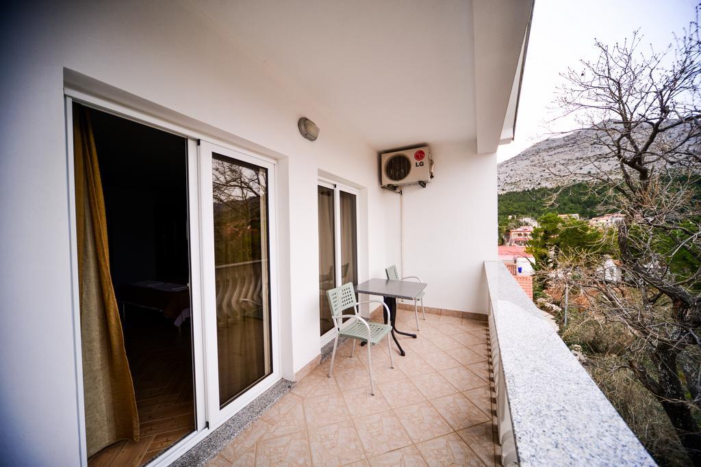 Apartments Dalmacija Starigrad Paklenica Quarto foto