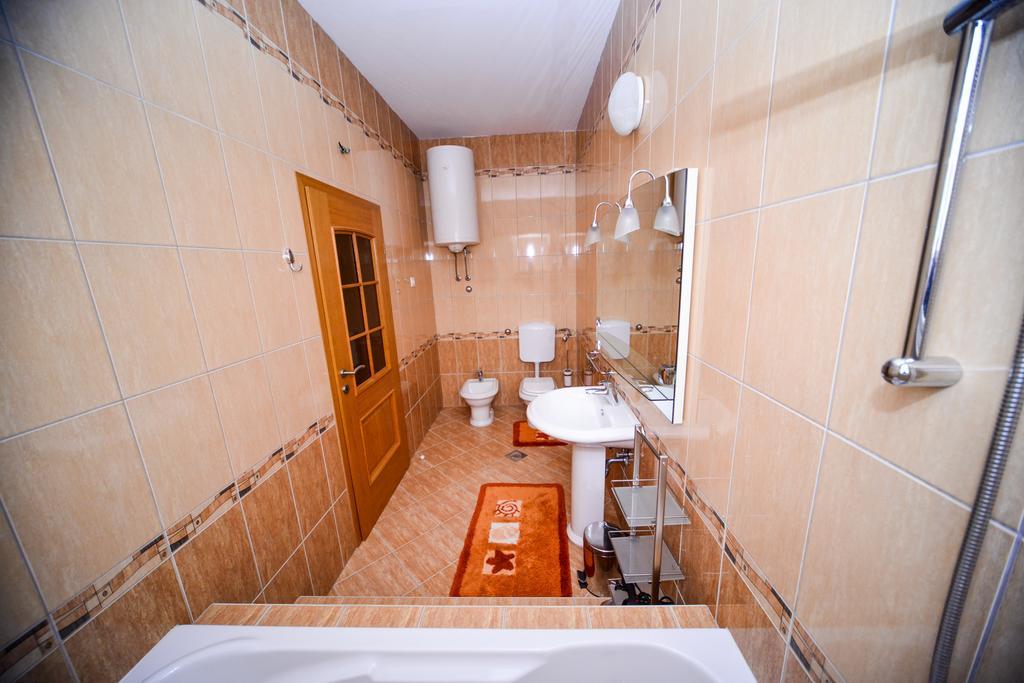 Apartments Dalmacija Starigrad Paklenica Quarto foto
